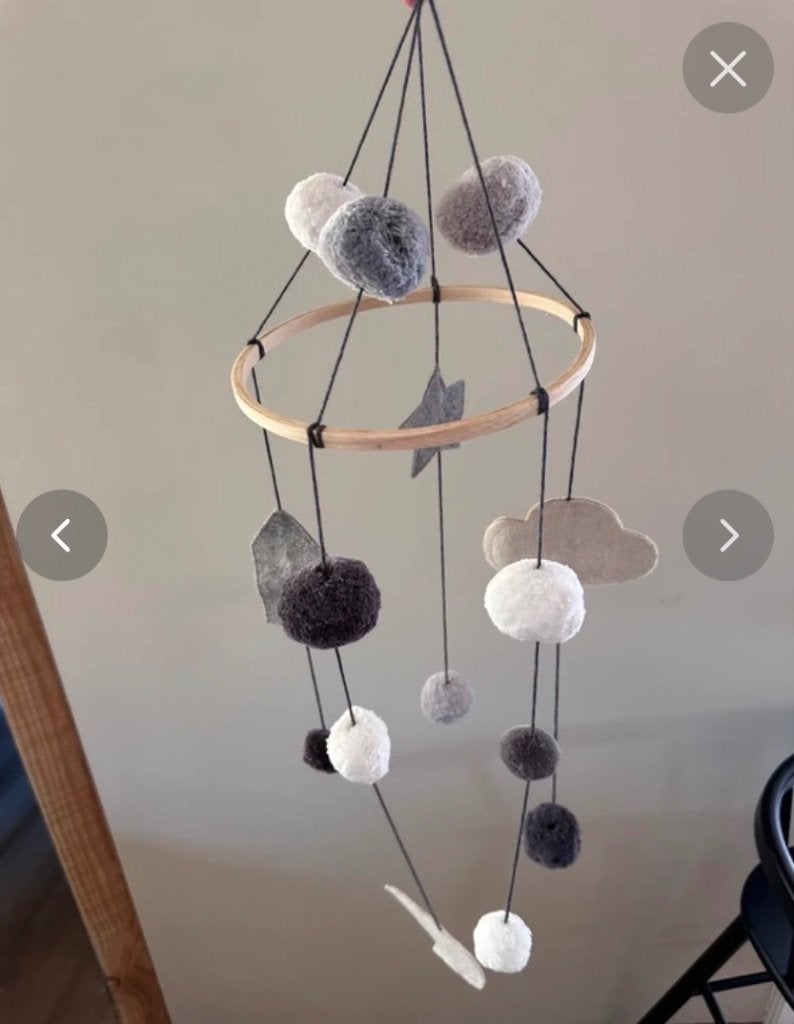 Petite Amélie Boxmobiel Pompons Hemellichamen Grijs, Ophalen of Verzenden, Nieuw, Overige typen