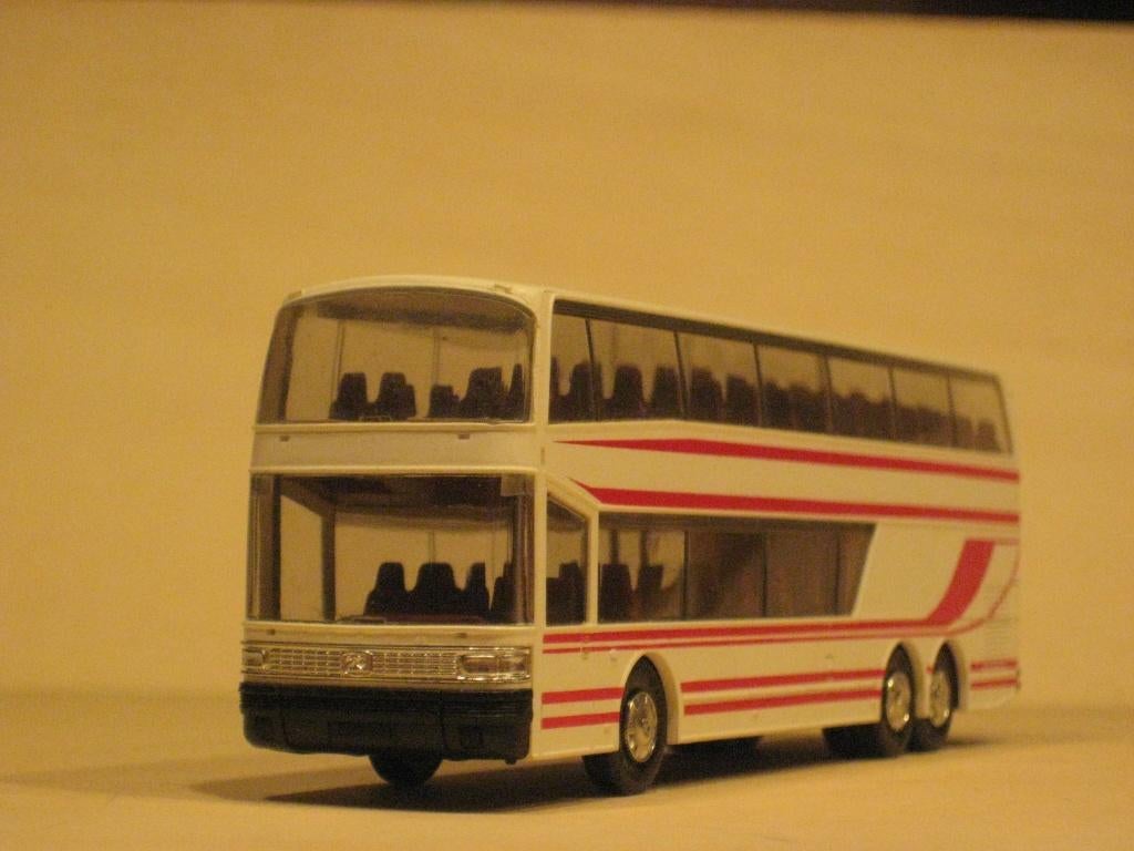 Setra autobussen 3 assig Herpa  schaal 1:87, Hobby en Vrije tijd, Modelauto's | 1:87, Ophalen of Verzenden, Zo goed als nieuw