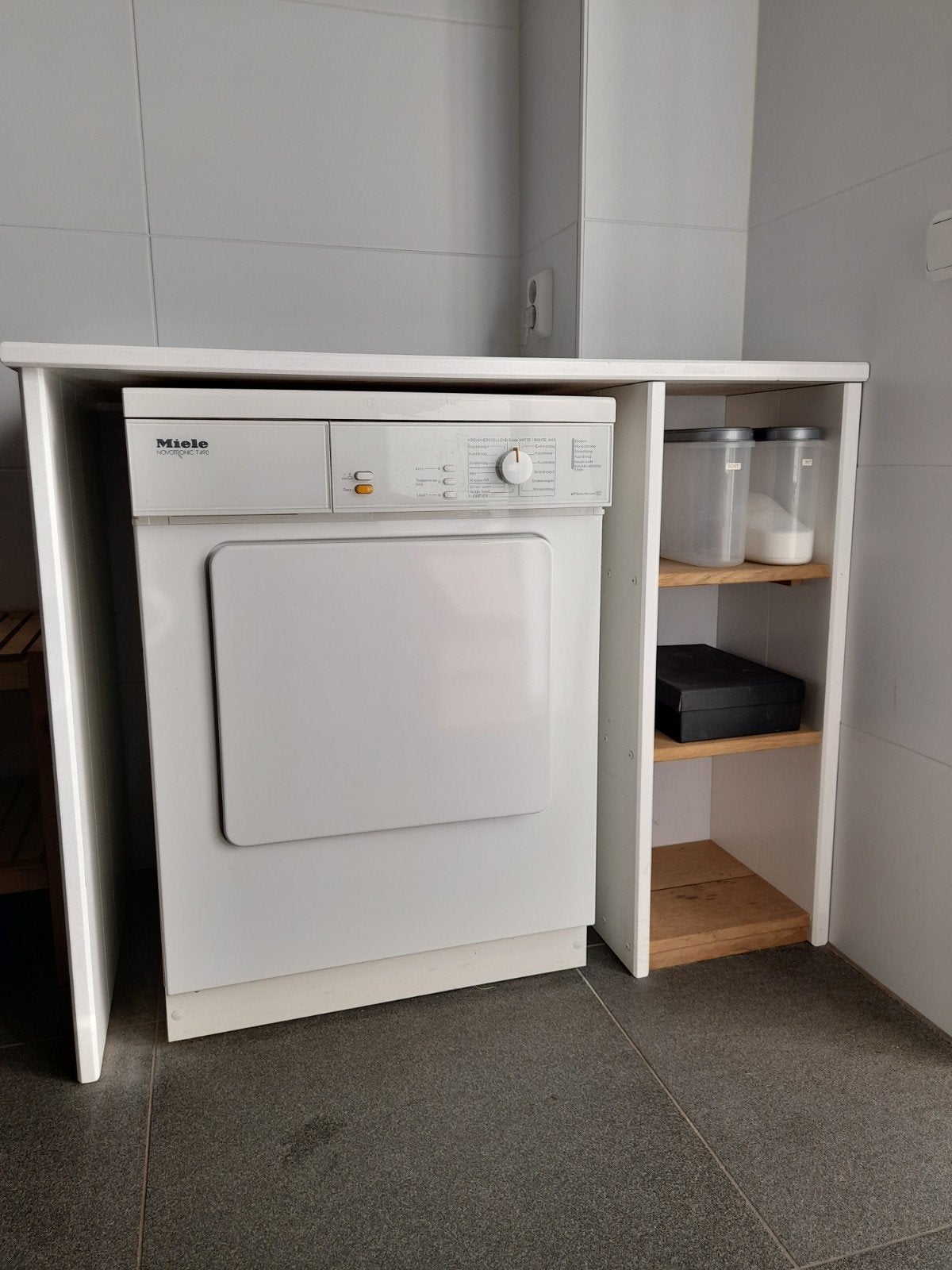 Miele Novotronic T 490 wasdroger met luchtafvoer, Ophalen, 6 tot 8 kg, Gebruikt, Luchtafvoer