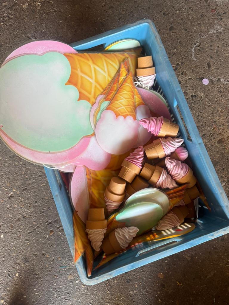 IJsjes decoratie voor thema of etalage, Ophalen, Gebruikt, Versiering