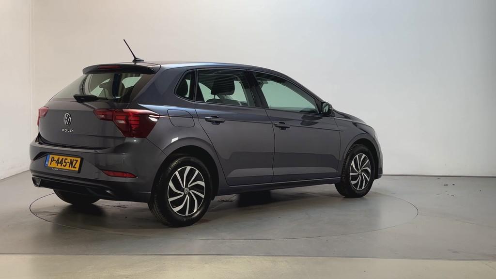 Volkswagen Polo 1.0 TSI DSG Life Parkeersensoren Navigatie V, Auto's, Stof, Gebruikt, 95 pk, Met garantie (alle)