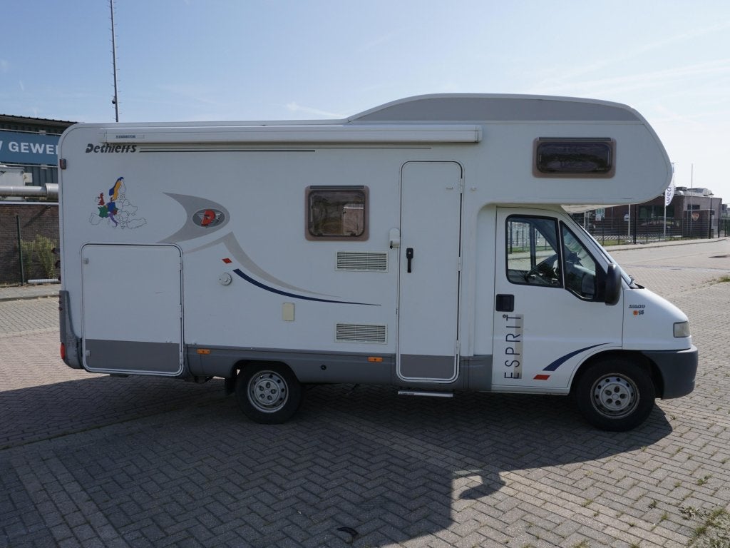 Dethleffs Globetrotter A 5880-2001-89657km- 6 persoons, Buitenlamp, Alkoof, Fiat, Particulier