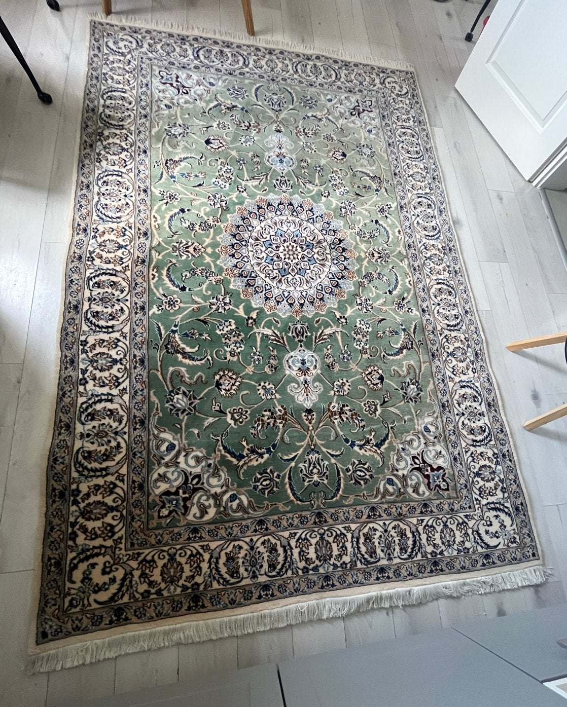 Prachtig Perzisch tapijt Nain Groen met Medaillon 193x297cm, Huis en Inrichting, 150 tot 200 cm, 200 cm of meer, Ophalen of Verzenden