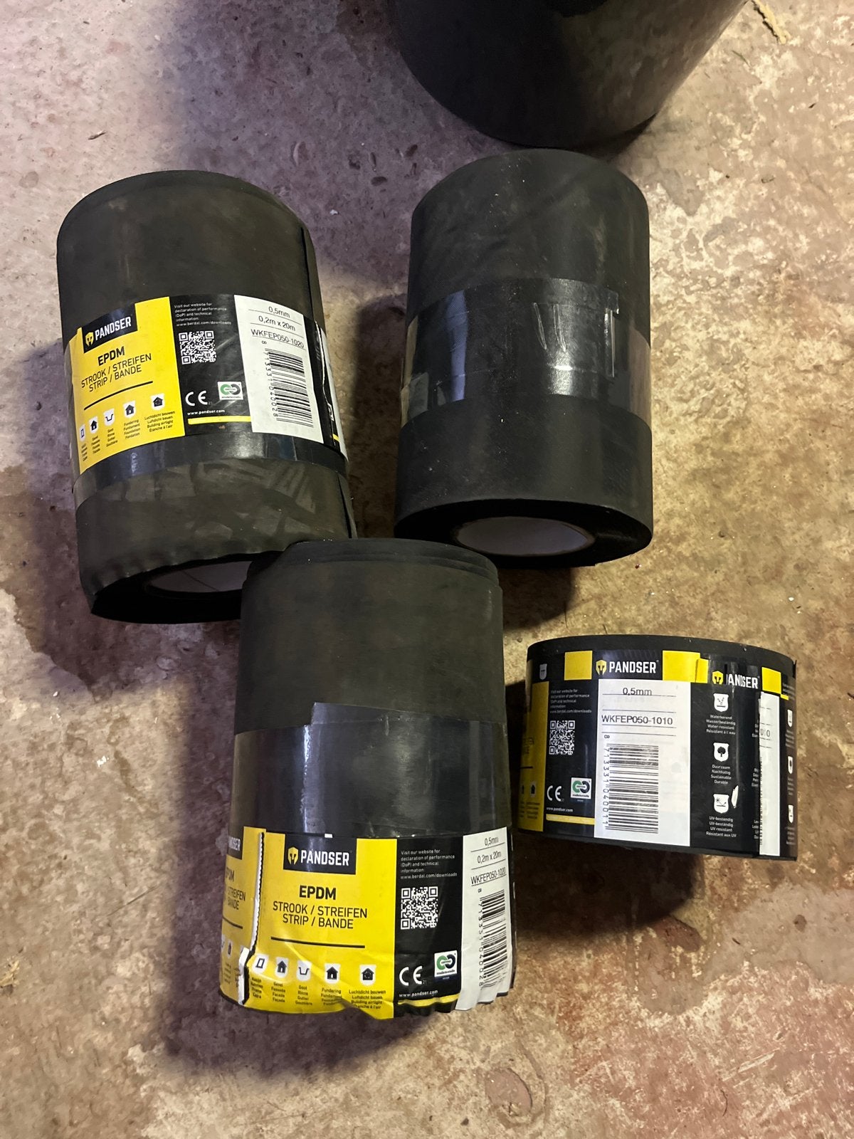 Pandser EPDM - 4 rollen (nieuw) | €150 nieuwprijs |, Doe-het-zelf en Verbouw, Dakpannen en Dakbedekking, Kunststof, Zwart, Overige typen