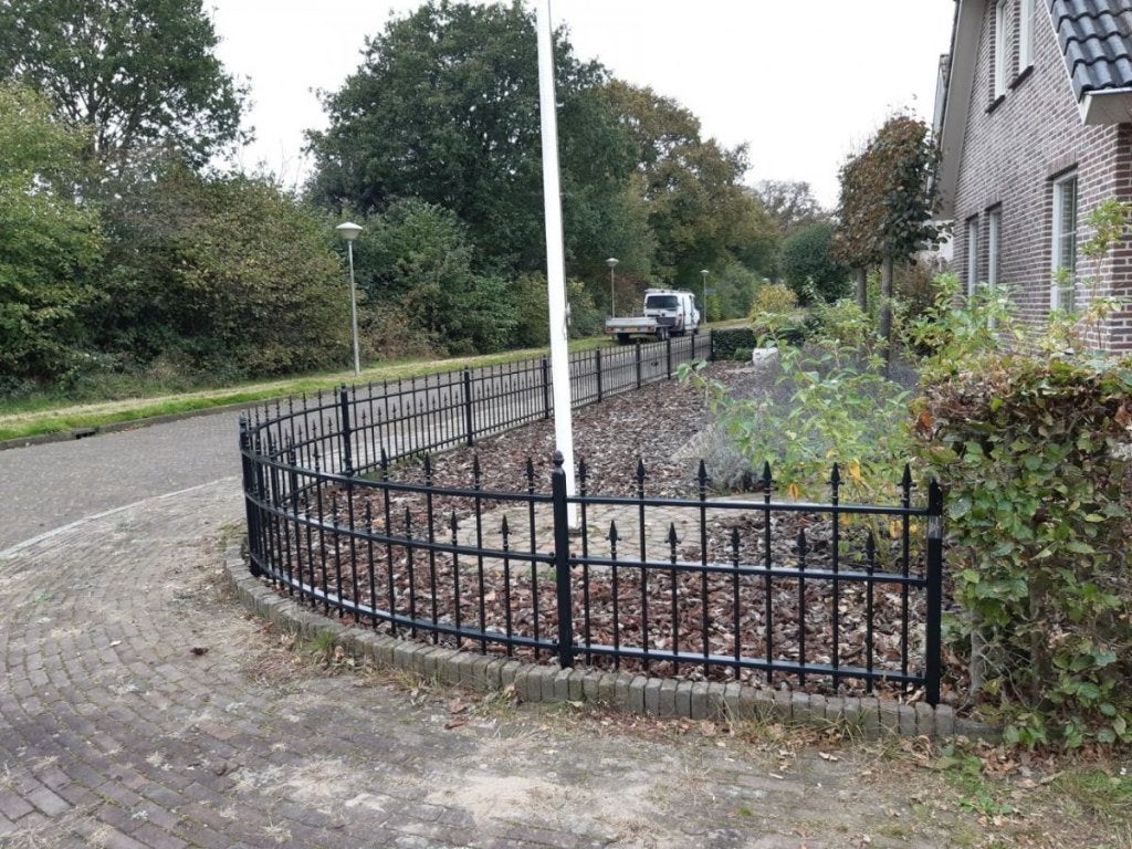 Sierhekwerk van staal - rond de voortuin, Ophalen, Gebruikt, IJzer, Sierhekwerk