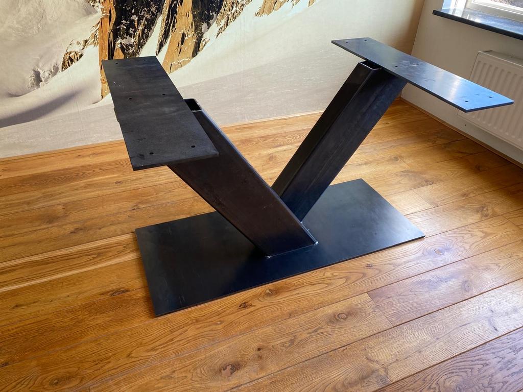 Metalen tafelpoot - V-vormig onderstel, Ophalen, Tafelpoot, Gebruikt, 100 tot 150 cm