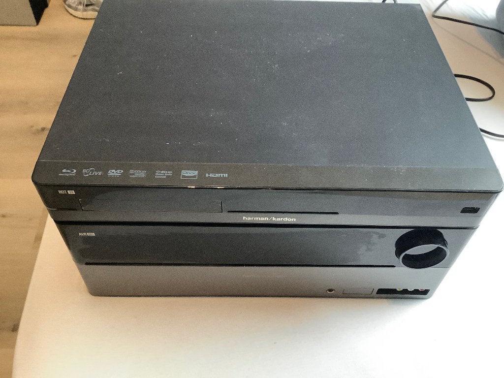 Hartman karton AVR260 versterker en BDT20 blue ray speler, Audio, Tv en Foto, Versterkers en Receivers, Overige merken, Ophalen of Verzenden