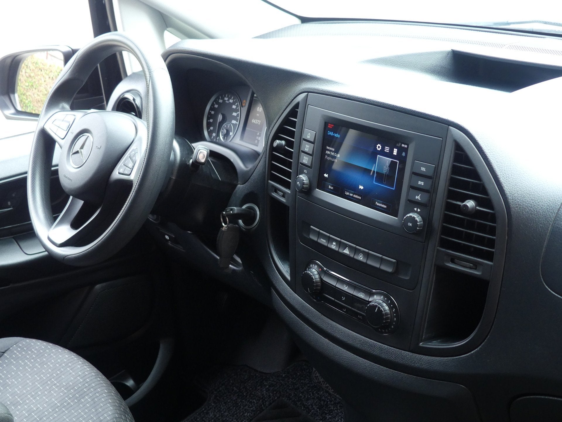 Mercedes-Benz Vito 114 CDI Lang Side bars/Navigatie/Camera, Gebruikt, Euro 6, 4 cilinders, Zwart