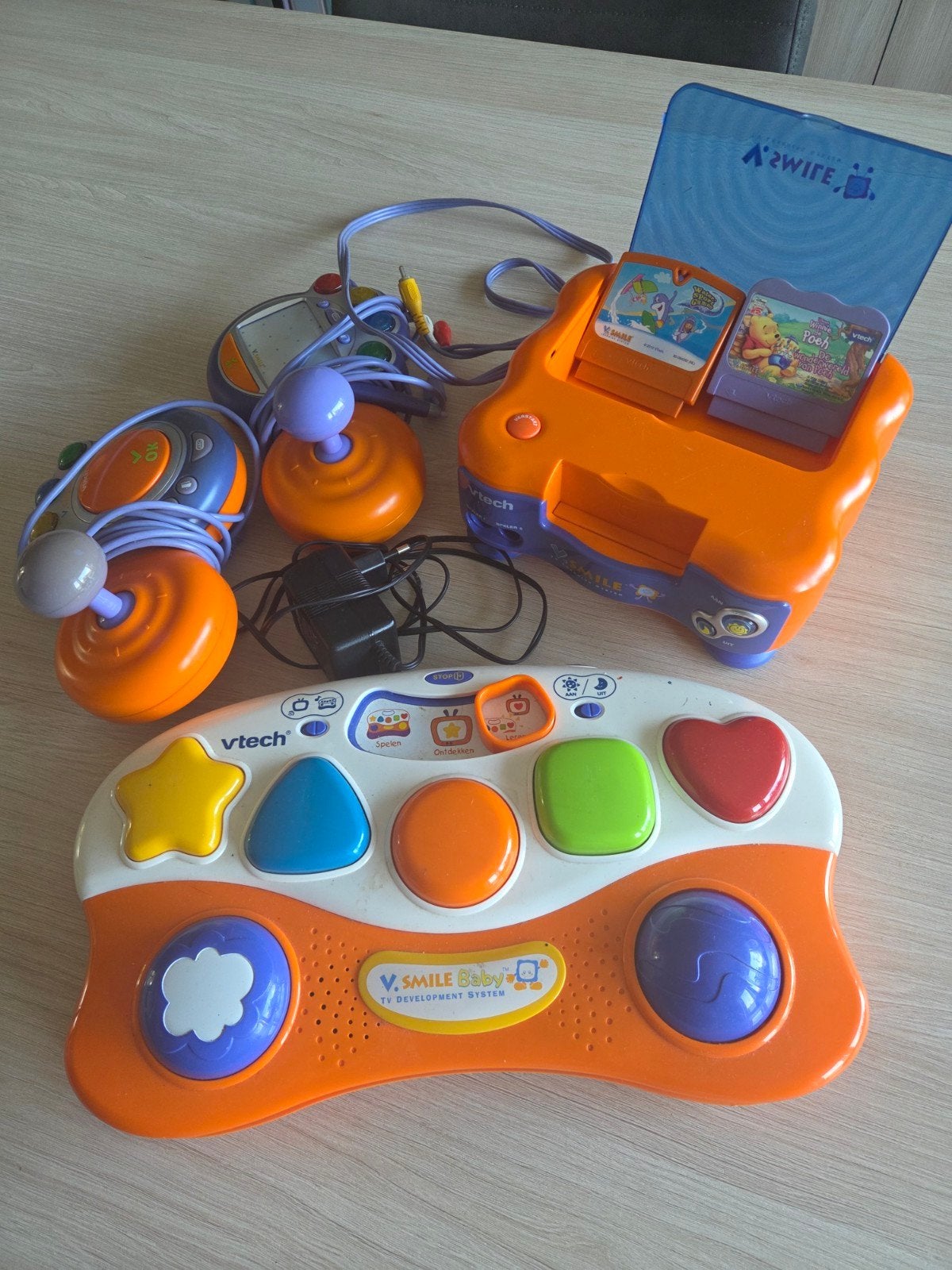 VTech V.Smile Baby TV Development System met 2 spellen, Kinderen en Baby's, Speelgoed | Vtech, Ophalen of Verzenden, Gebruikt