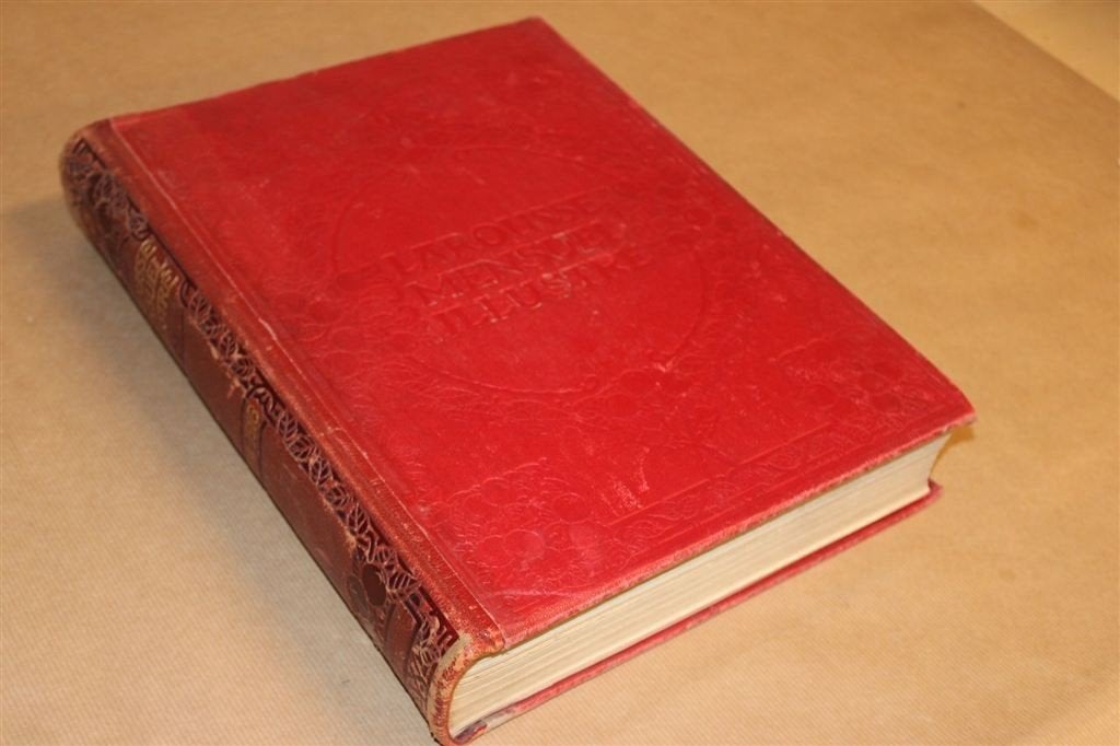 Larousse Encyclopedie: Deel 3 [1914-1916] — Wereldoorlog I B, Antiek en Kunst, Ophalen of Verzenden