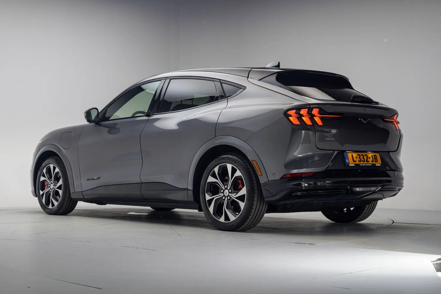 Ford Mustang Mach-E Extended First Edition AWD 98 kWh [ Pano, Automaat, Gebruikt, 750 kg, 110 €/maand