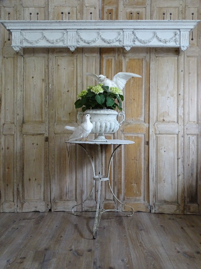 Houten gordijnkoof met guirlandes, Antiek en Kunst, Antiek | Woonaccessoires, Ophalen