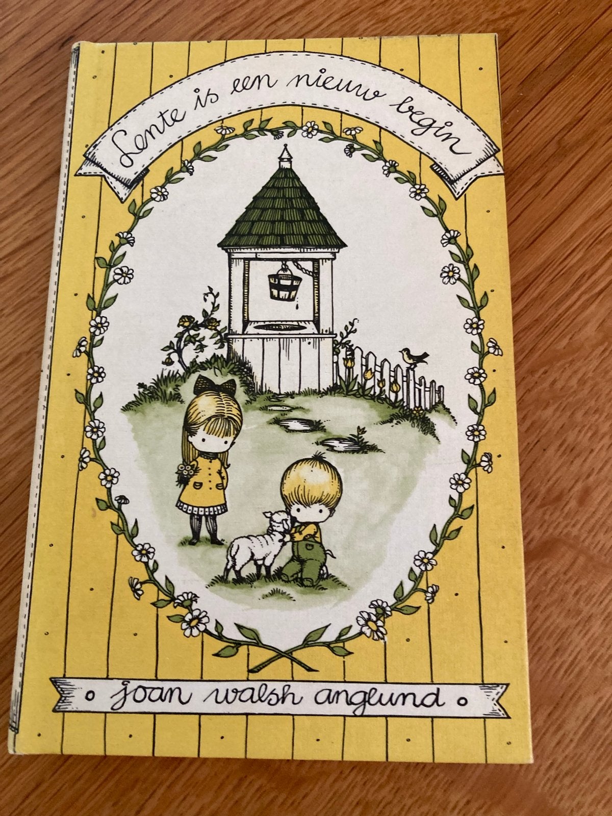 Joan Walsh Anglund Boekjes: Lente, Vriend, Liefde (3 stuks), Boeken, Ophalen of Verzenden, Gelezen, Fictie algemeen