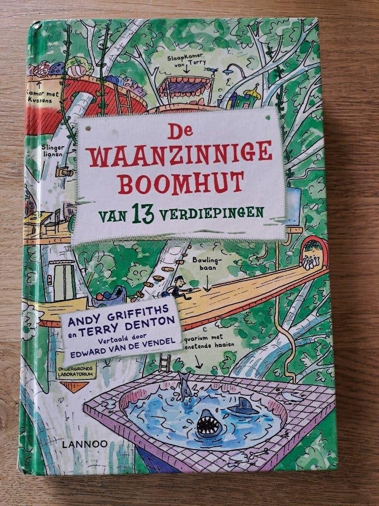 DE WAANZINNIGE BOOMHUT VAN `13 VERDIEPINGEN. ANDY GRIFFITHS., Ophalen of Verzenden, Gelezen, Andy Griffiths en Terry Denton, Fictie algemeen