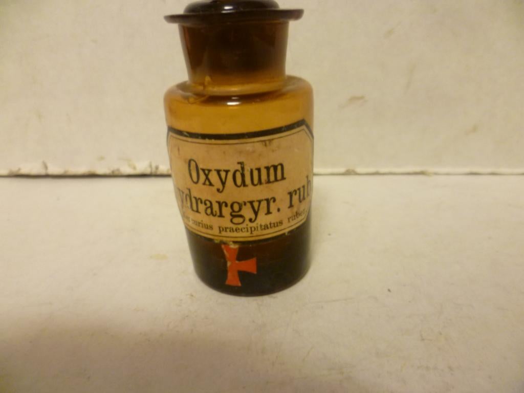 Oud Apothekers Fles etiket Oxydum Hydrarg.Rub 10cm hoog., Antiek en Kunst, Curiosa en Brocante, Ophalen of Verzenden