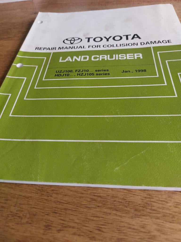 REPAIR MANUAL FOR COLLISION DAMAGE TOYOTA LANDCRUISER 100, Ophalen of Verzenden