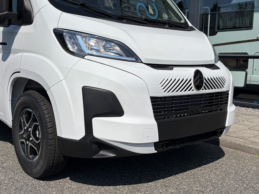 Adria Compact Select DL AUTOMAAT MODEL 2027, Automaat, 6 tot 7 meter, Bedrijf, Diesel