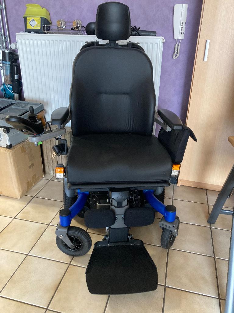 Te koop Nieuwe elektrische rolstoel  vraagprijs 2000 euro, Diversen, Rolstoelen, Ophalen of Verzenden, Elektrische rolstoel