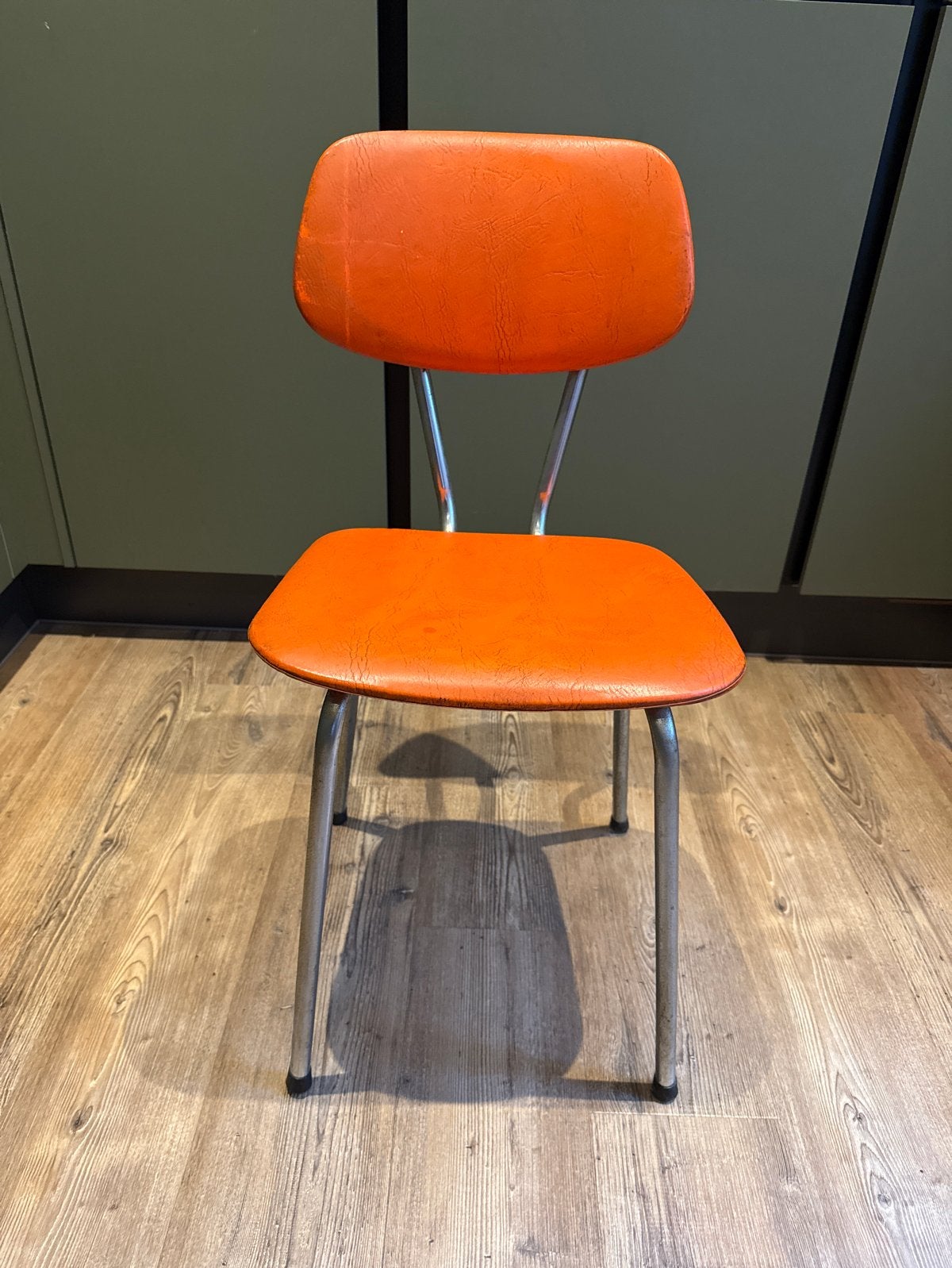 Vintage oranje stoel van SoudEurop, Ophalen