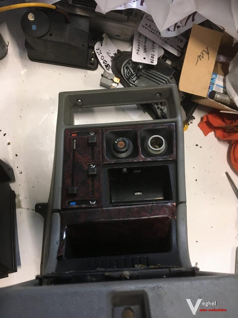 Opel Kadett E Cabrio 1990 Middenconsole, Auto-onderdelen, Interieur en Bekleding, Gebruikt, -, -, Ophalen of Verzenden