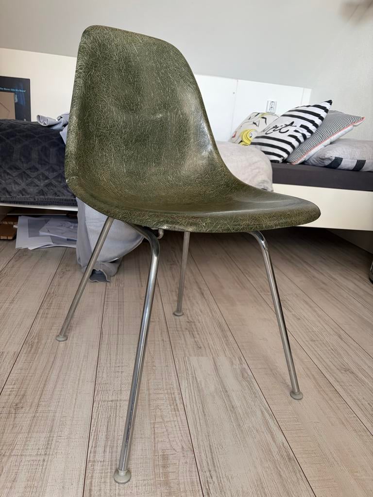 Groene Herman Miller Eames kuipstoel (glasvezel), Huis en Inrichting, Stoelen, Ophalen, Kunststof, Gebruikt, Overige kleuren