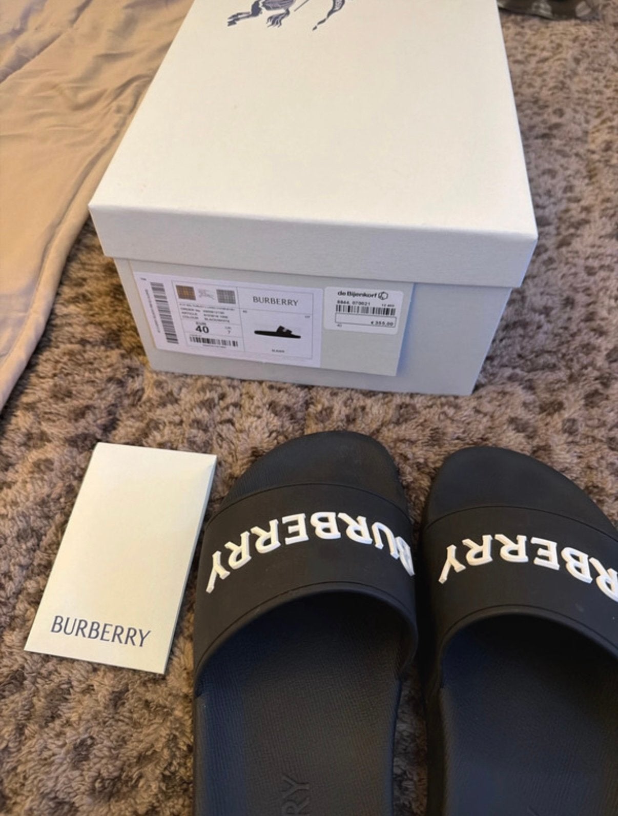 Burberry slippers maat 40, Ophalen of Verzenden, Zo goed als nieuw