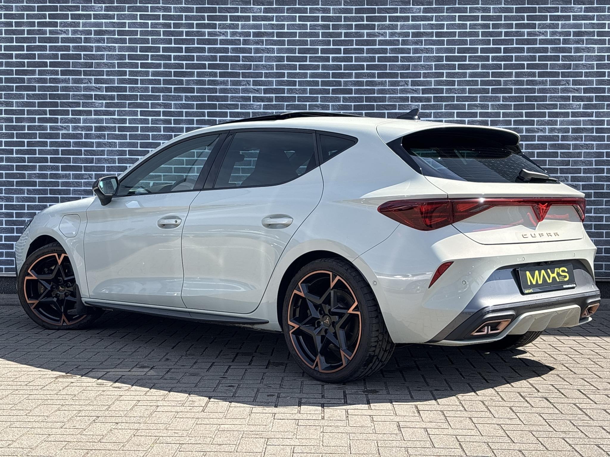 CUPRA Leon 1.5 TSI e-Hybrid VZ Extreme | Panoramadak | Achte, Auto's, 4 cilinders, 26 kWh, Plug-in hybride, Hybride Elektrisch/Benzine