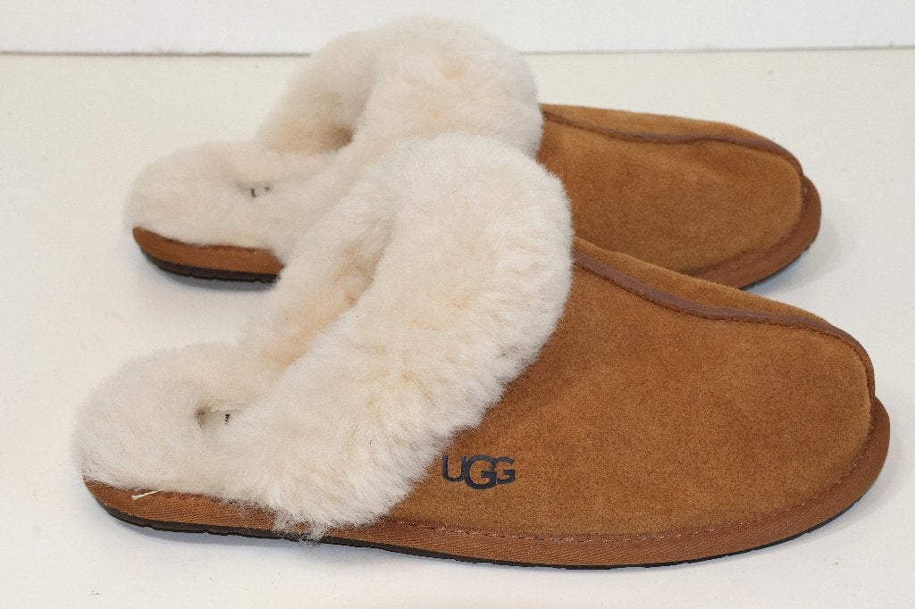 Heerlijke warme bruine UGG pantoffels maat 37, UGG, Bruin, Ophalen of Verzenden, Zo goed als nieuw