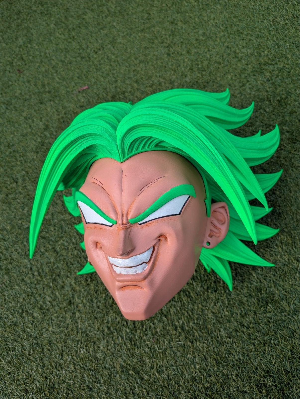 Broly Legendary Super Saiyan "helm" 1:1, Ophalen