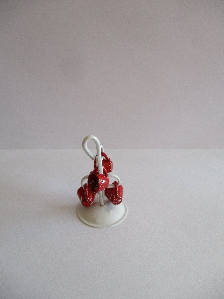 poppenhuis metalen rekje met kopjes, Ophalen of Verzenden, Zo goed als nieuw, Decoratie