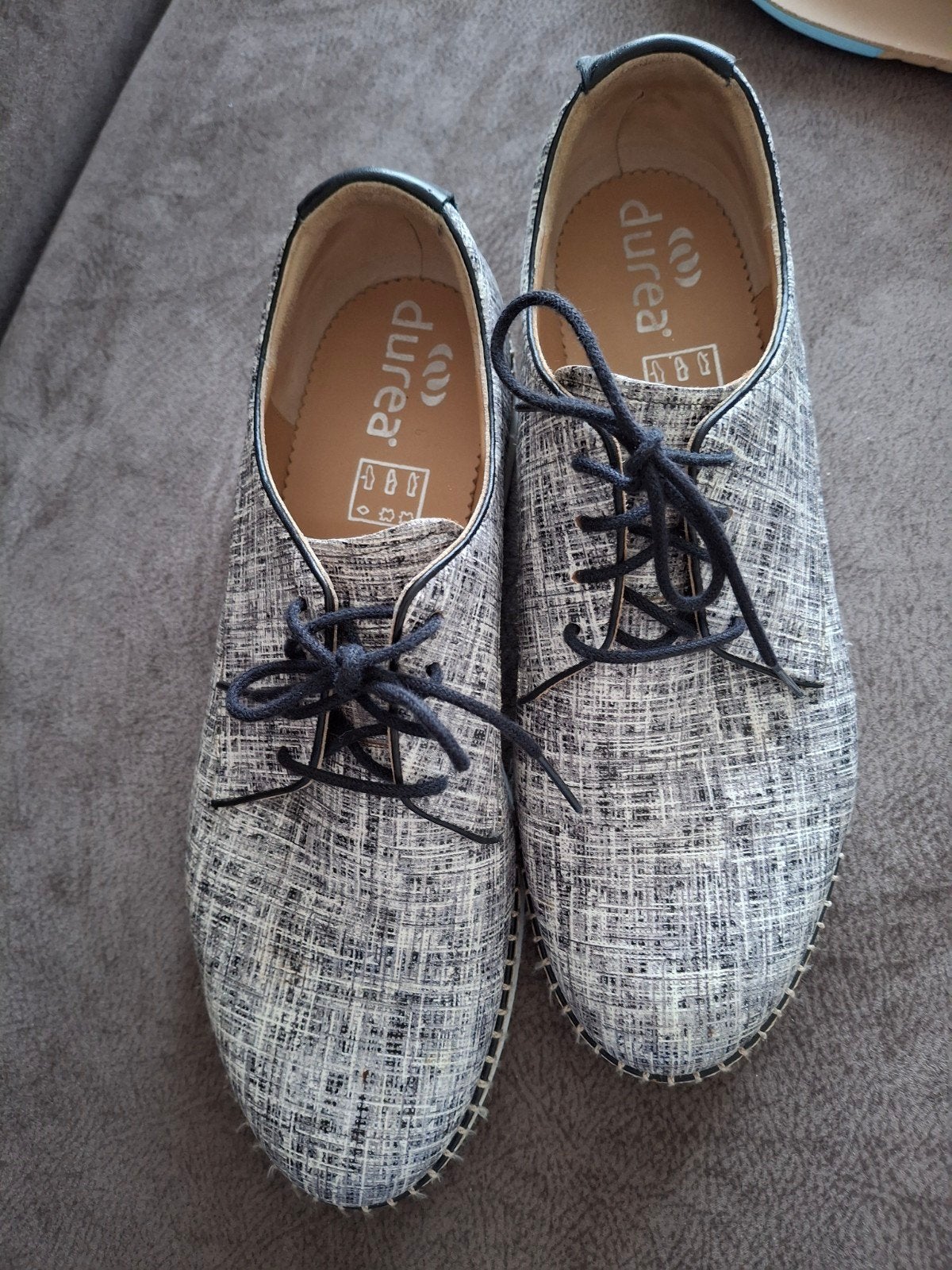 Durea Sneakers ..wandel .maat 7 H leest zwart ..wit, Durea, Zwart, Ophalen of Verzenden, Sneakers of Gympen
