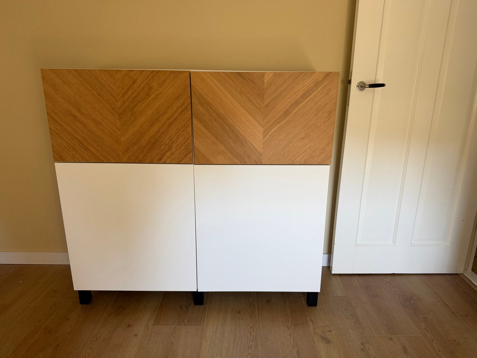 IKEA BESTA kast met fronten van HEDEVIKEN, Ophalen, Zo goed als nieuw