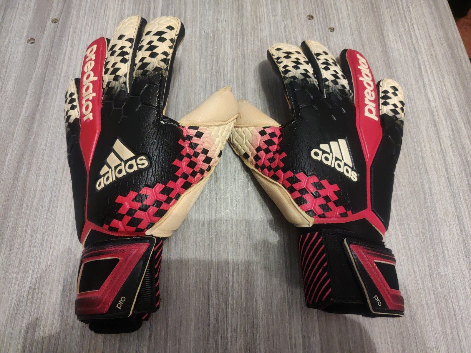 Adidas Predator PRO Keepershandschoenen Size 10, Maat XL, Ophalen of Verzenden, Zo goed als nieuw, Handschoenen