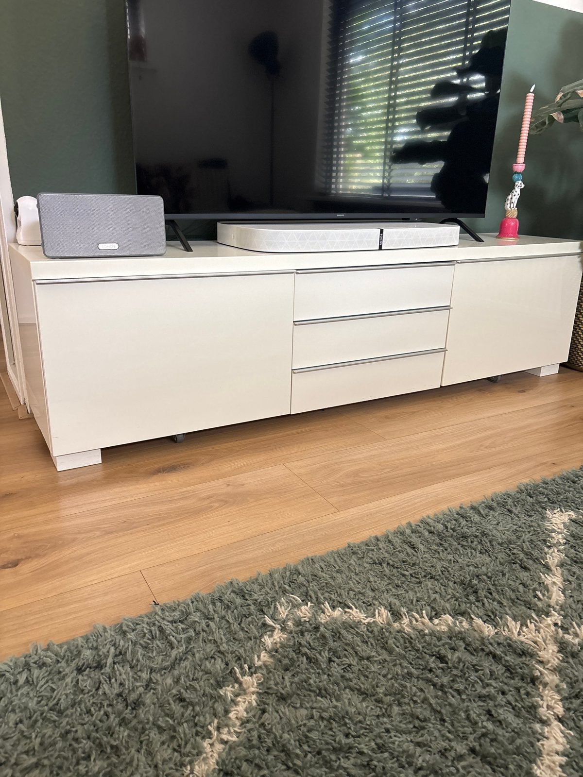 IKEA TV meubel wit 1.80m breed, 0.50m hoog, 0.40m diep, Huis en Inrichting, Woonaccessoires | Cd- en Dvd-rekken, Ophalen, Gebruikt