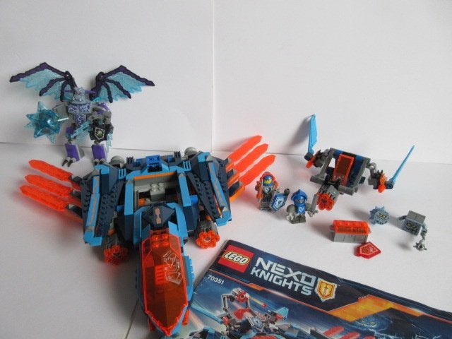 70351 Nexo Knights, Clay's Falcon Gevechtsblaster, Ophalen of Verzenden, Zo goed als nieuw, Complete set, Lego