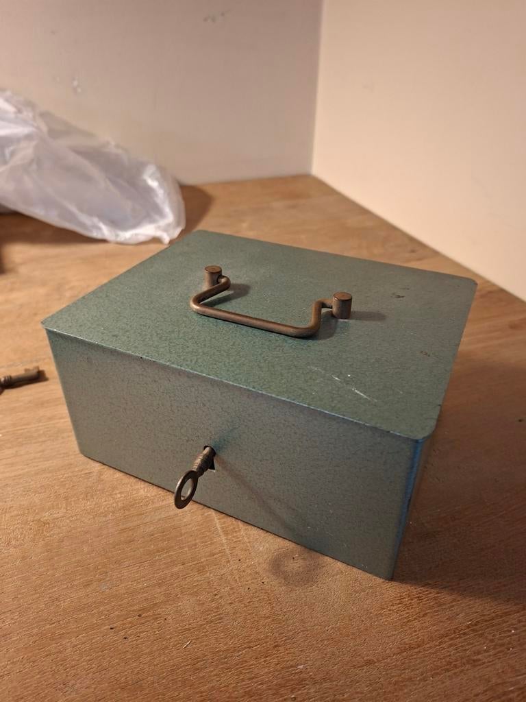 Kluis - kluisje, Ophalen of Verzenden, Minder dan 50 cm, Minder dan 50 cm