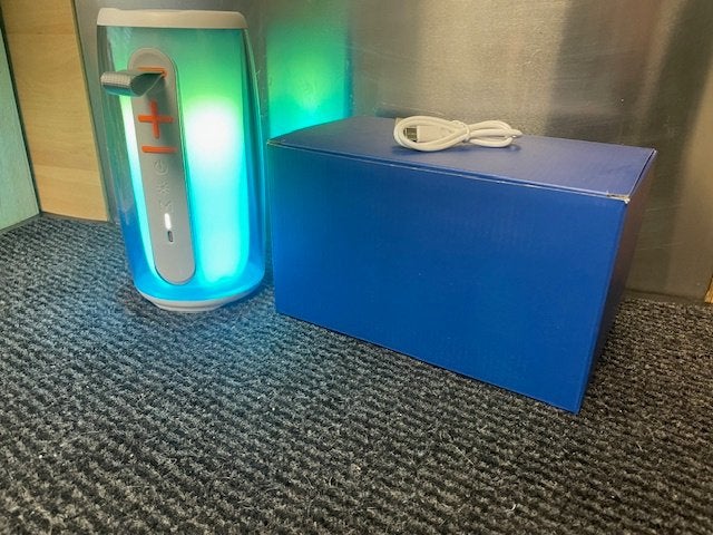 Bluetooth speaker met of zonder verlichting, Gebruikt, Draagbare speaker, Ophalen, Overige merken