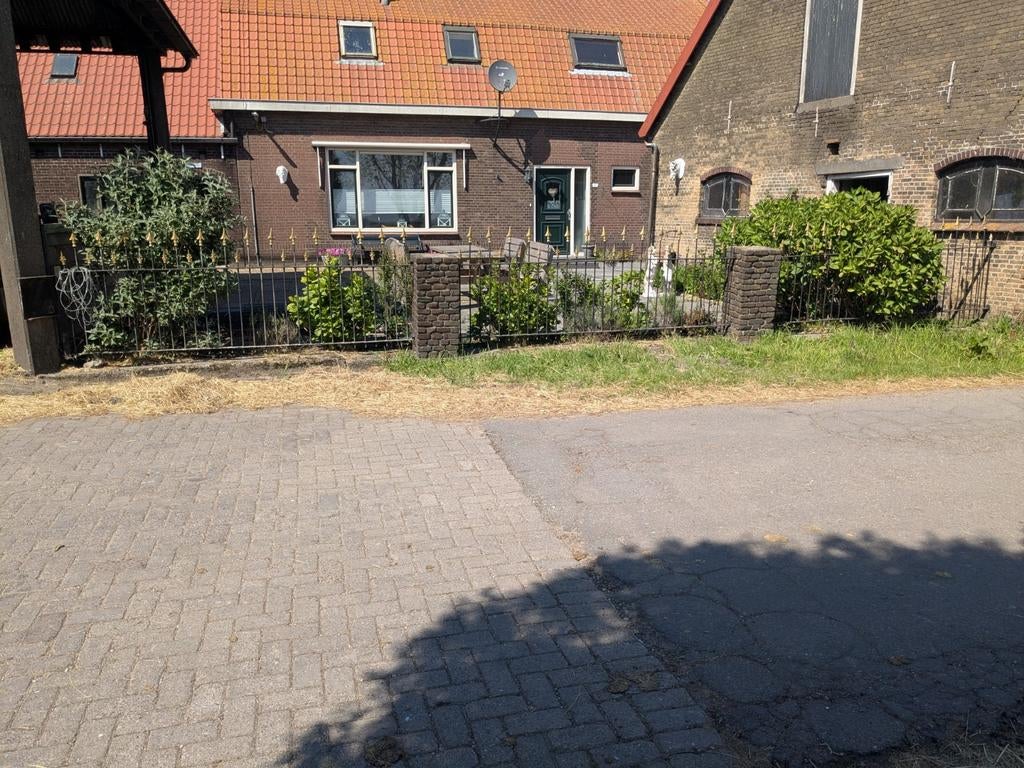 Sierhekwerk met goudkleurige punten, Ophalen, Gebruikt, IJzer, Sierhekwerk