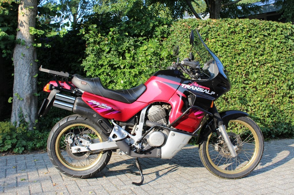 Honda Transalp 600 V, 1994 weinig kilometers en prima staat, 2 cilinders, Gebruikt, Particulier, Toermotor