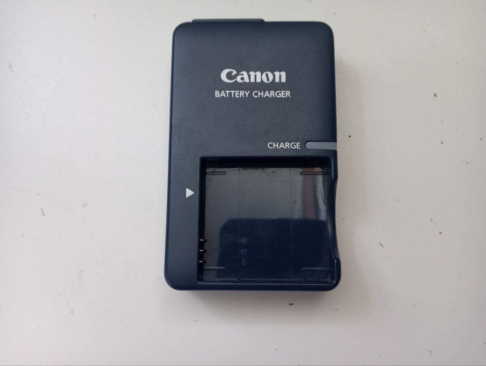 Canon battery charger CB-2lVEG, Ophalen of Verzenden, Gebruikt