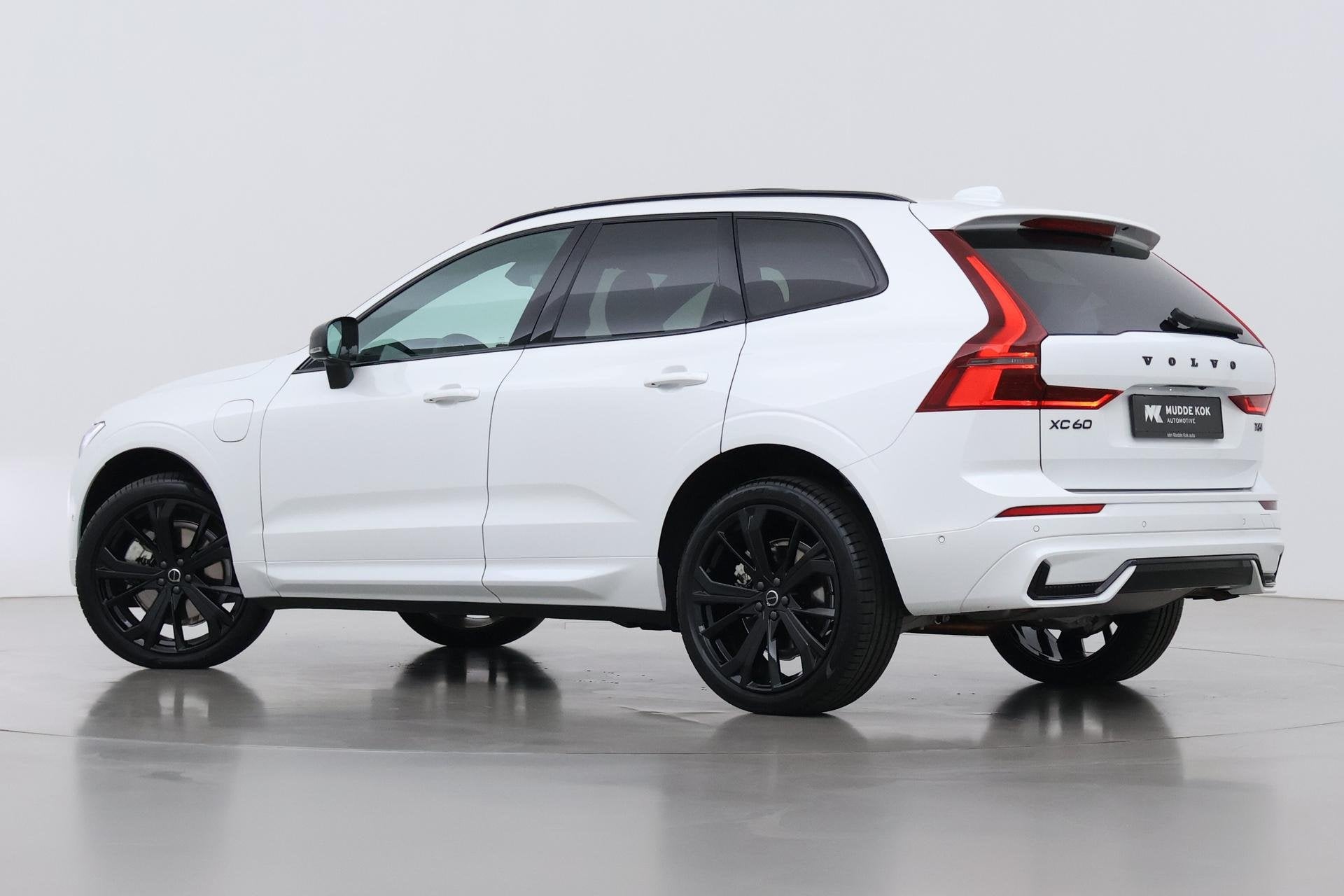 Volvo XC60 T6 Plus Black Edition | Harman/Kardon | Pilot Ass, Auto's, Automaat, Gebruikt, Euro 6, 4 cilinders