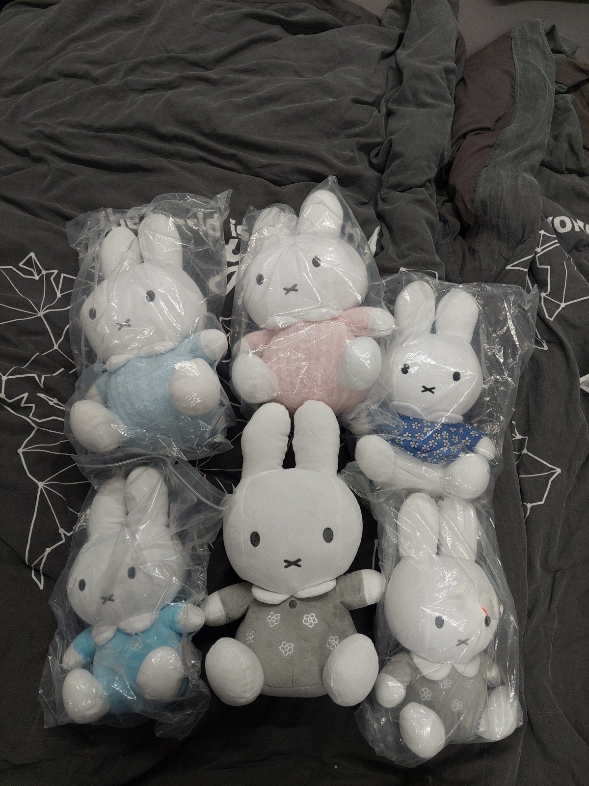 Nieuwe Nijntje Knuffels, roze, blauw en grijs, bloemetjes, Overige merken, Nijntje, Ophalen of Verzenden, Met kleding of accessoire
