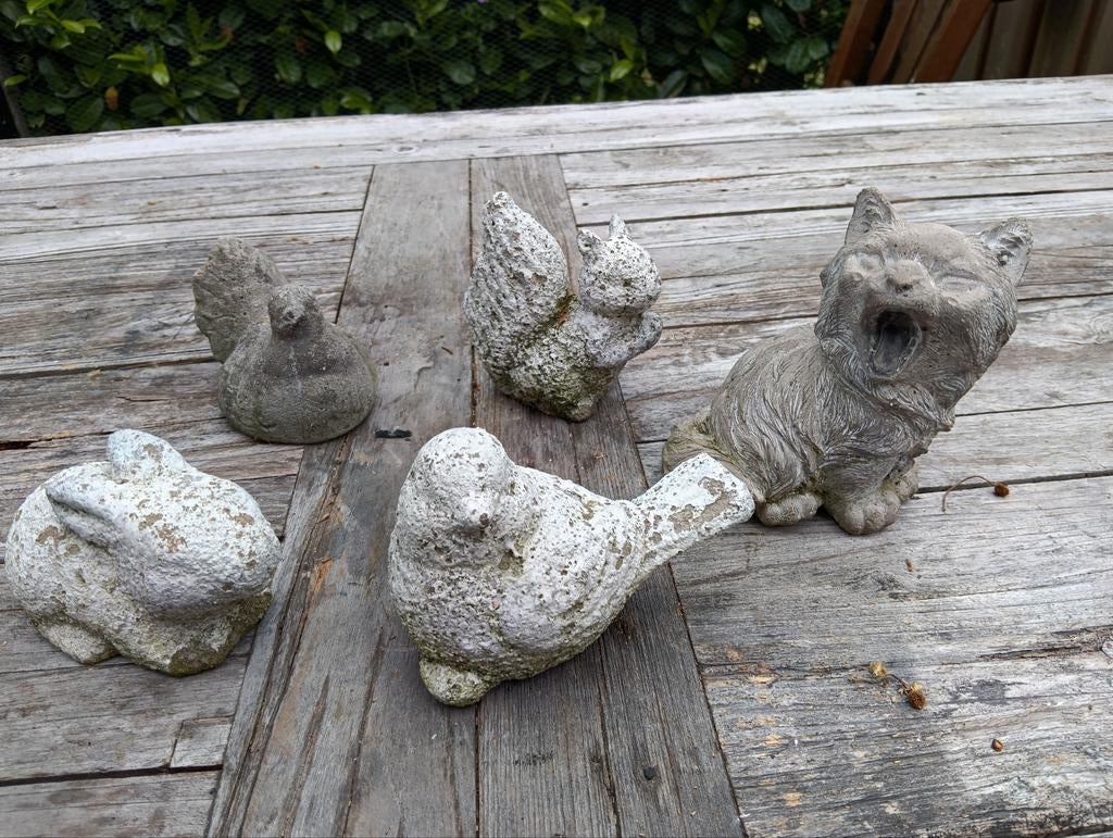 Gratis af te halen 5 kleine tuinbeelden, Tuin en Terras, Tuinbeelden, Ophalen, Gebruikt, Steen