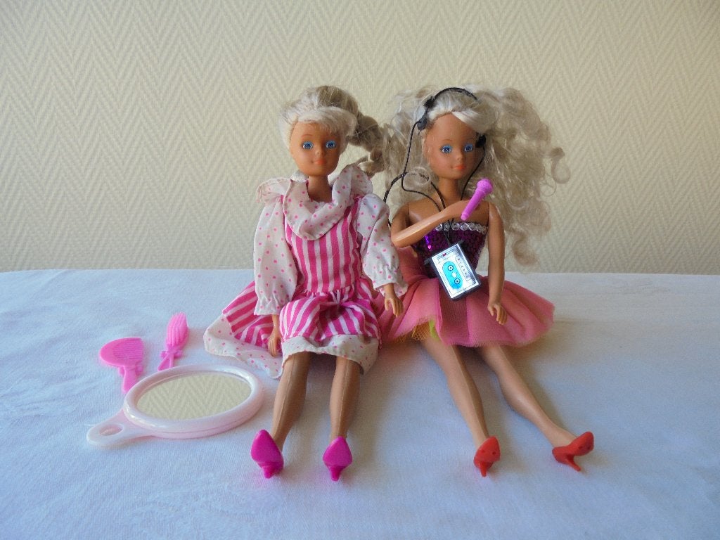 2 barbies  Simba-Toys en Steffie Love, Ophalen of Verzenden, Gebruikt, Pop