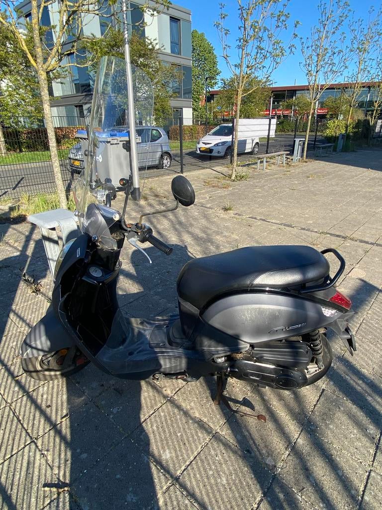 Sym Mio 50i met opstartproblemen, Ophalen, Gebruikt, Benzine, 50 cc