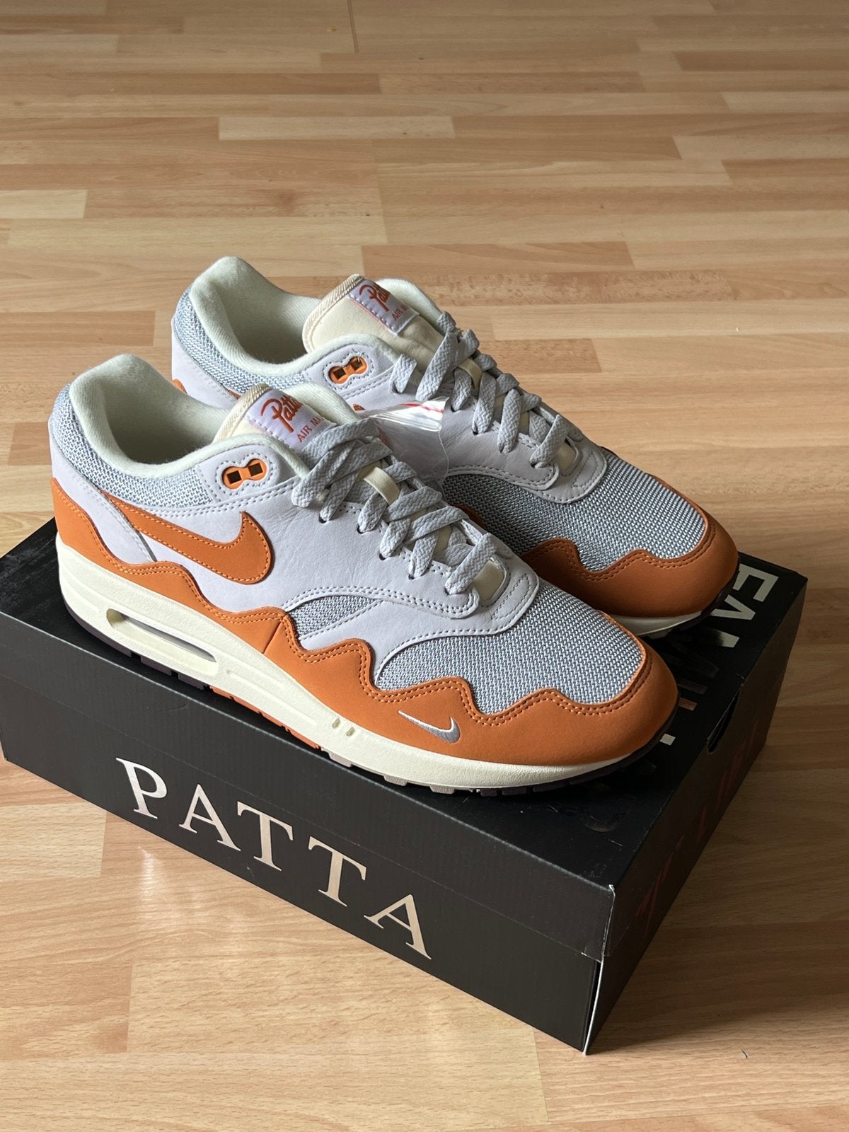 Patta Air Max 1 Wave Monarch NIEUW DS US 10 44 met Bracelet, Overige kleuren, Sportschoenen, Nieuw, Ophalen of Verzenden