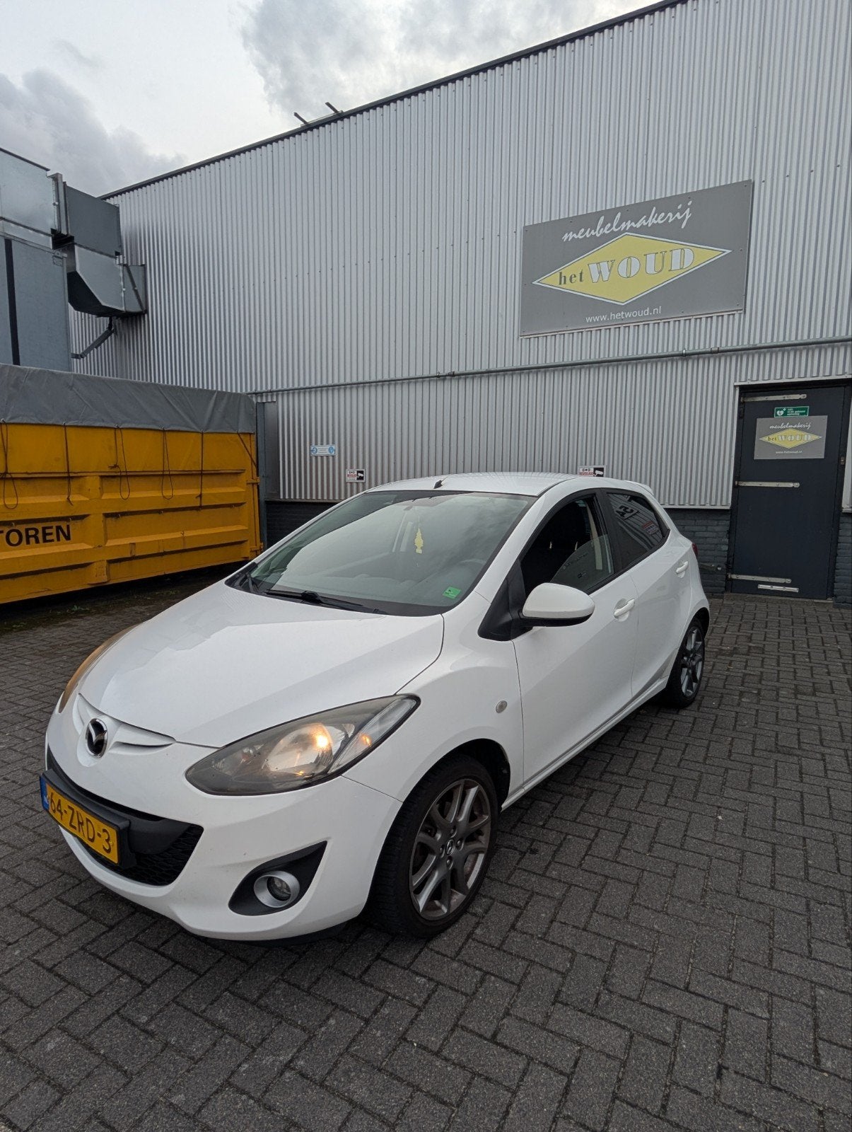 Mazda 2 1.3 Bifuel 62KW 5DRS 2013 Wit | LPG, Voorwielaandrijving, 15 km/l, 37 €/maand, 4 cilinders