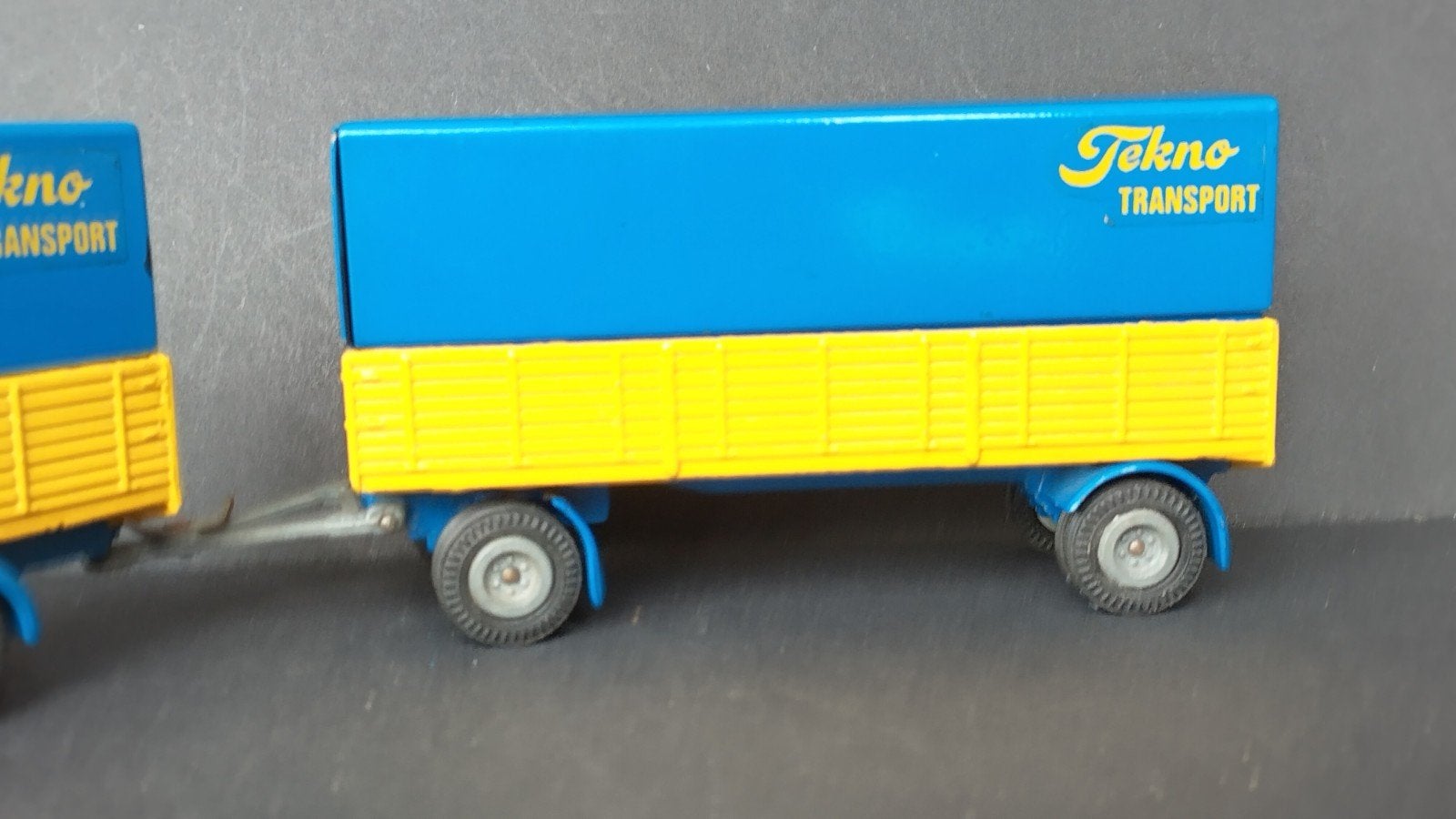 Scania 141 motorwagen met aanhanger 1:50 Tekno Pol, Verzenden, ., Tekno, Zo goed als nieuw