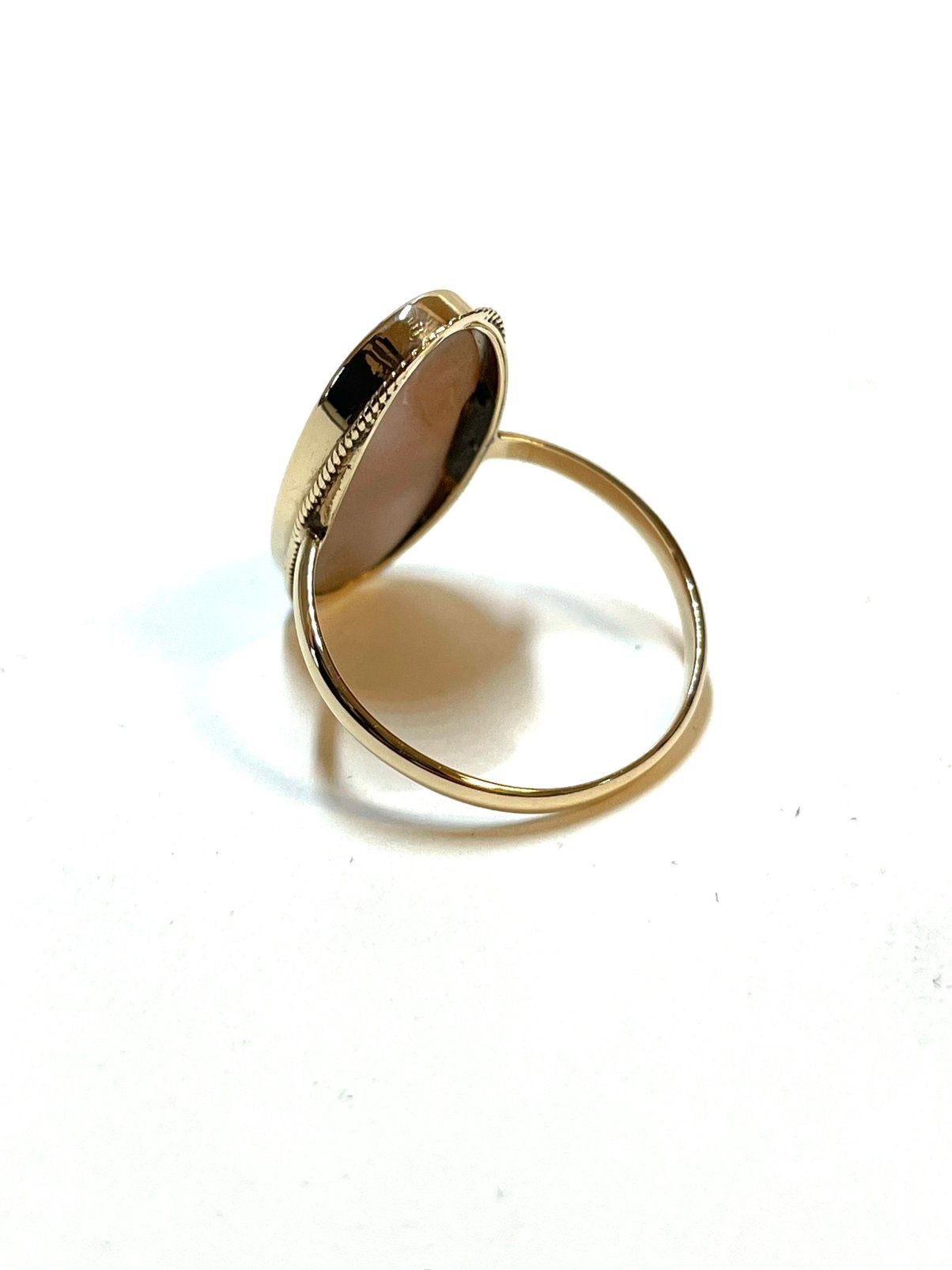 14k gouden ring met een camee, 18 tot 19, -, -, Ophalen of Verzenden
