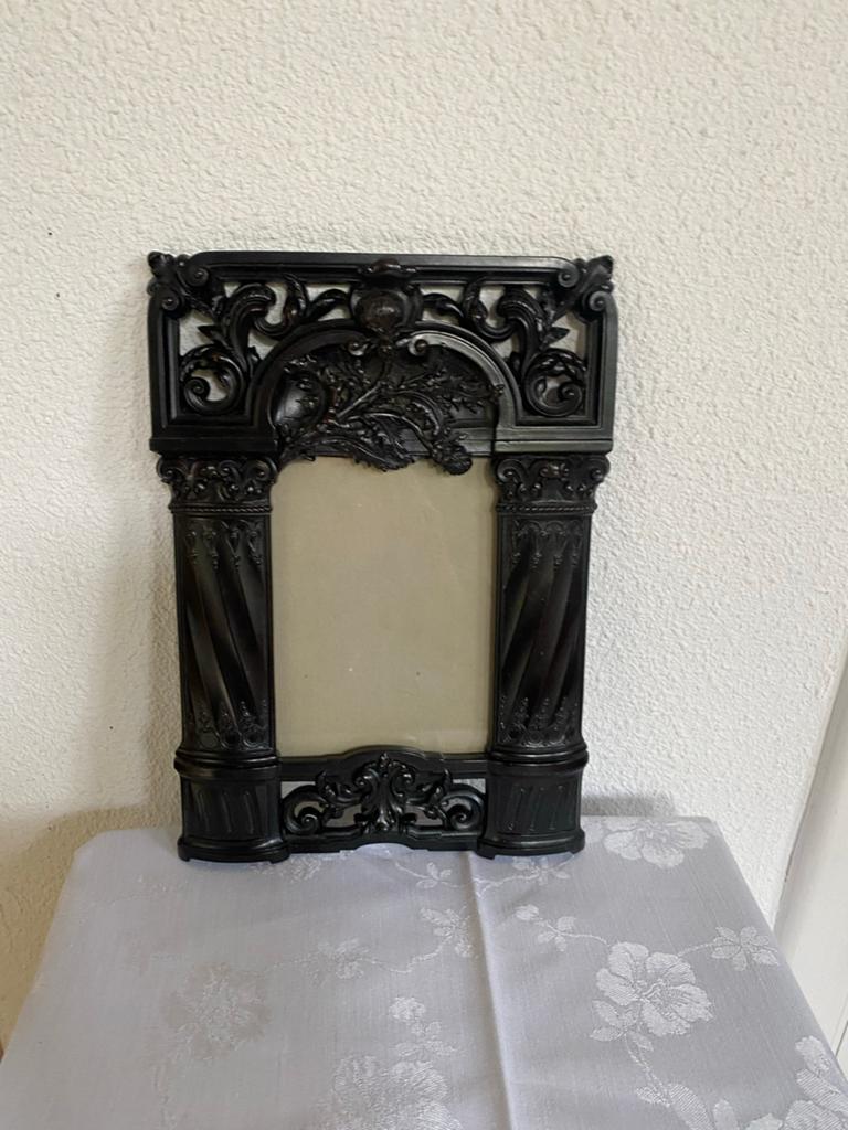 Antieke fotolijst, zwart, gedetailleerd houtsnijwerk, Antiek en Kunst, Ophalen of Verzenden, Rechthoekig